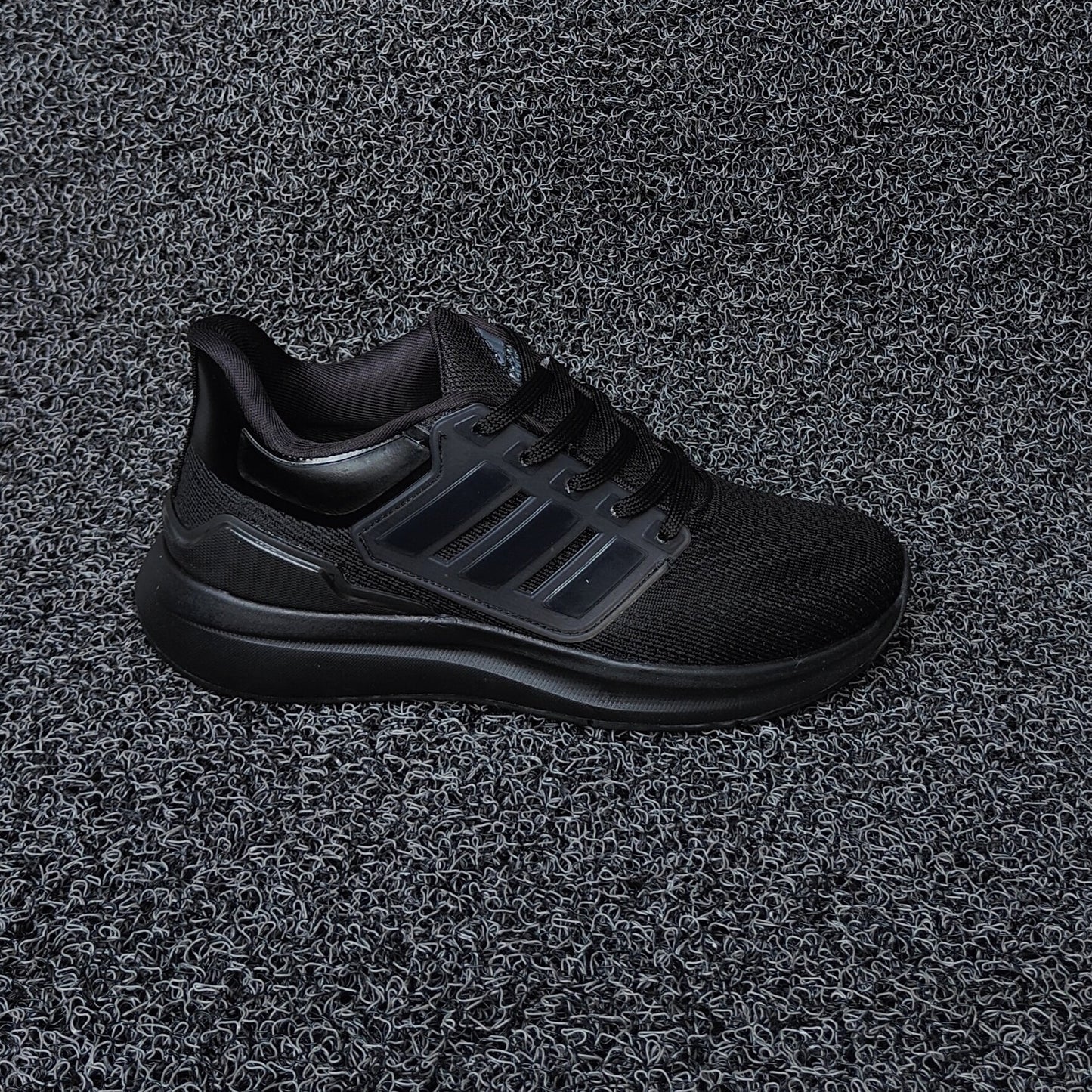 EQ21 Run Shoes Full/Black