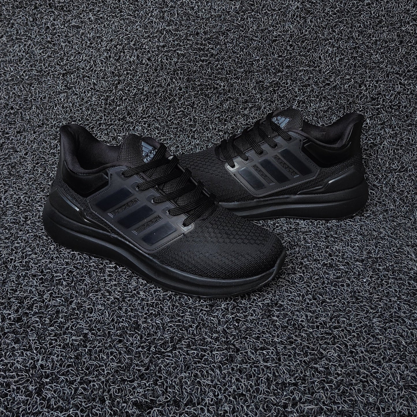 EQ21 Run Shoes Full/Black