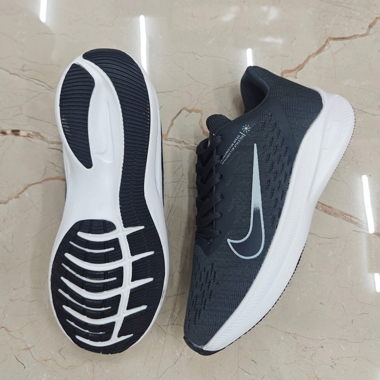 Zoom Winflo Grey